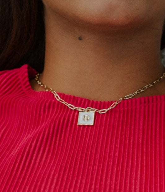The Delicate Golden Rose Necklace