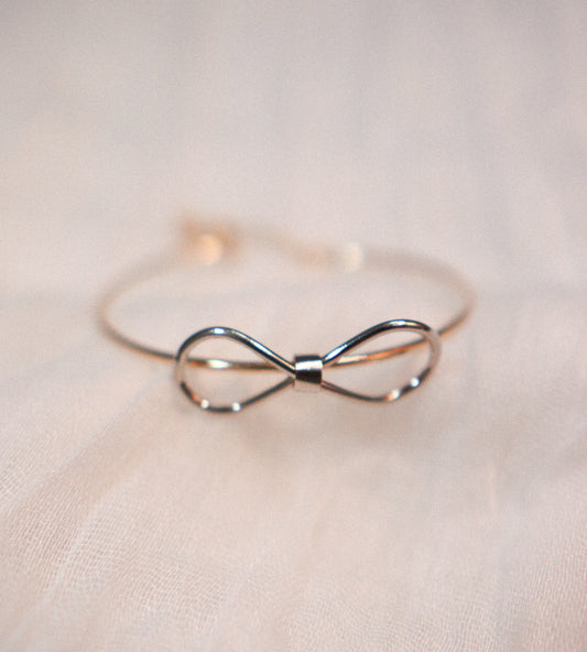 Delicate Bow Bangle